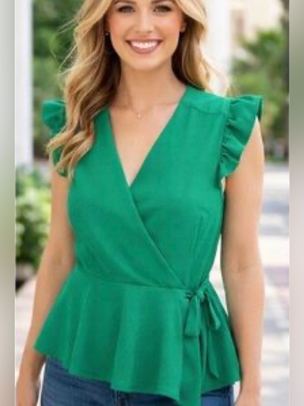 3/$15 NWOT Monteau Los Angeles Green Faux Wrap Top Medium